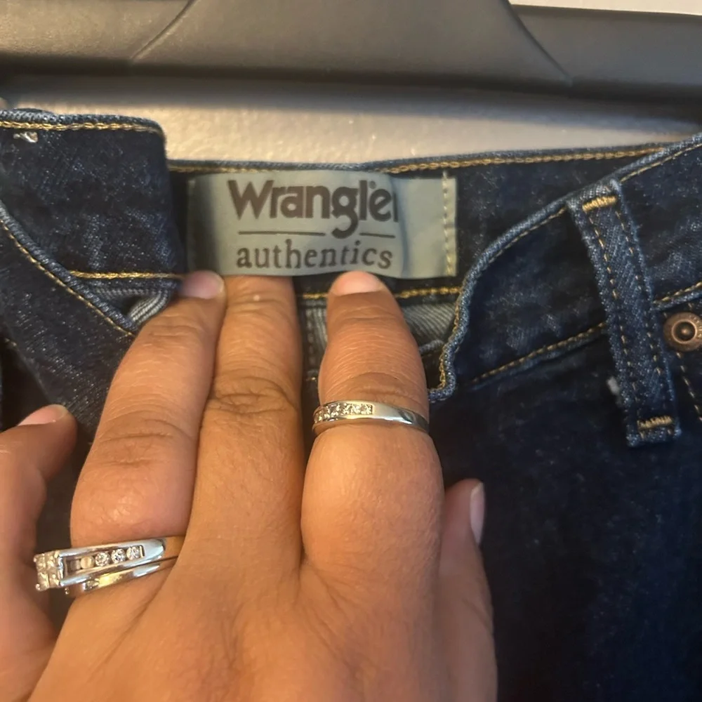 Wrangler Men's Blue Jeans - dark blue classic cut 36x29 - Picture 4 of 9